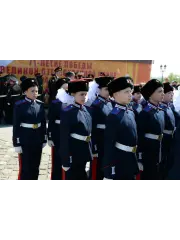 На фото Казачьи Атамана М.И.Платова кадетские классы, одетые в парадную форму, пошитую в нашем ателье.